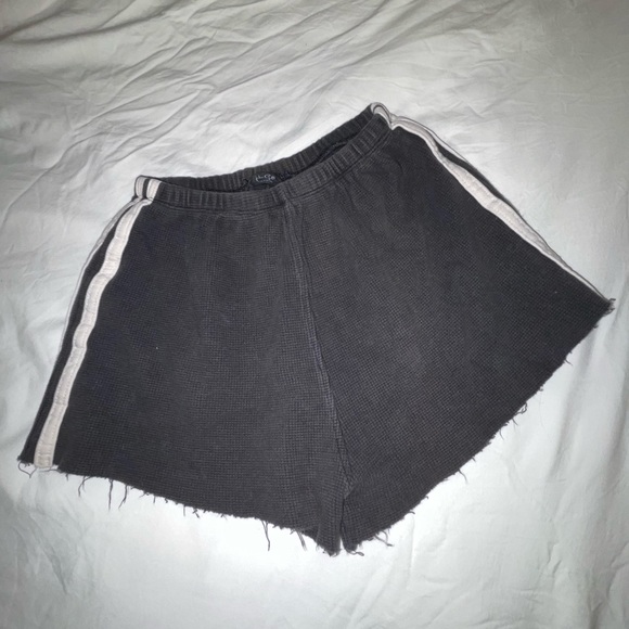 Grey striped athletic booty shorts - Picture 1 of 3